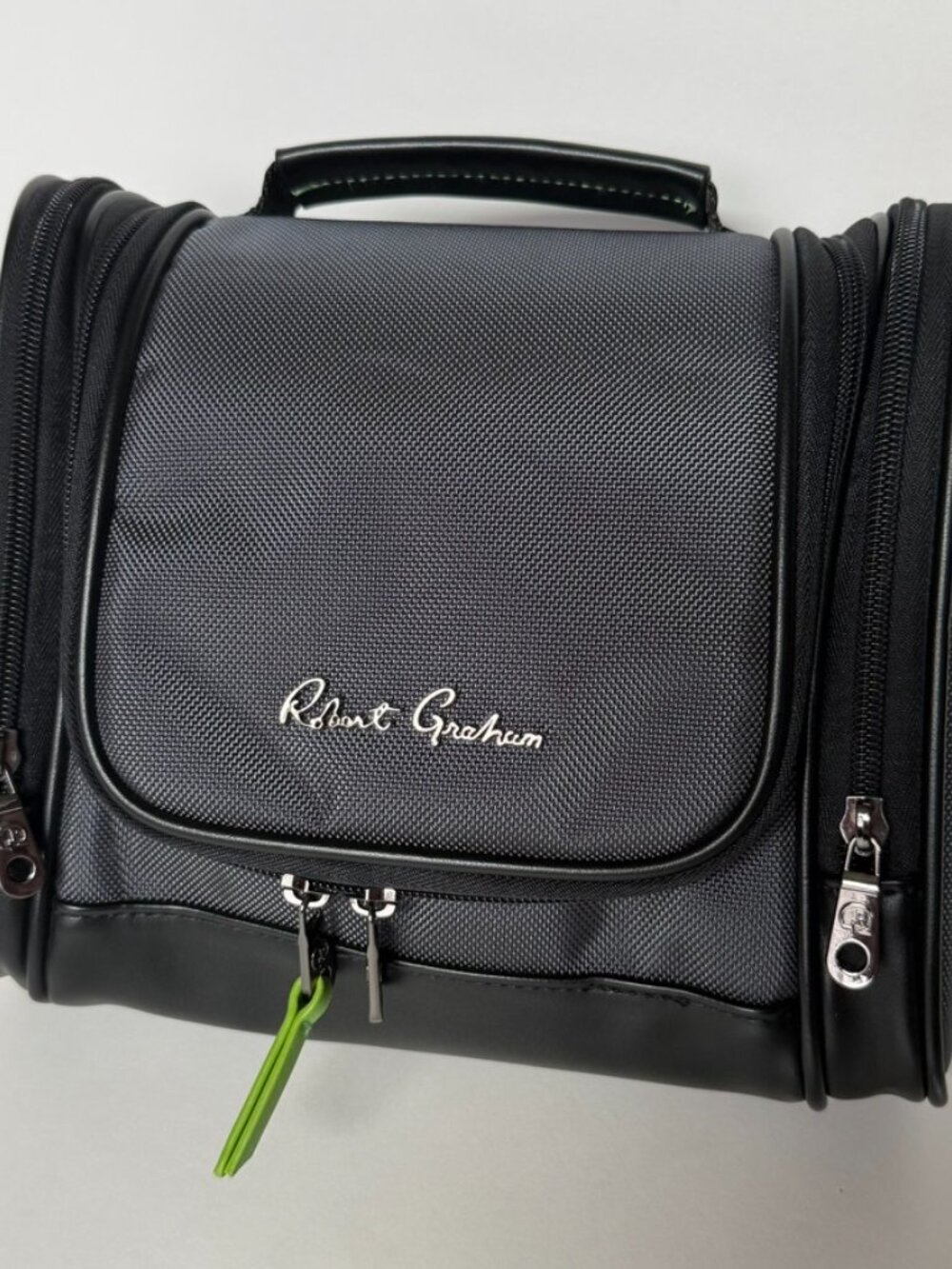 Robert Graham Mens Hanging Travel Toiletry Bag Kit Gray Black Armageddon Max
